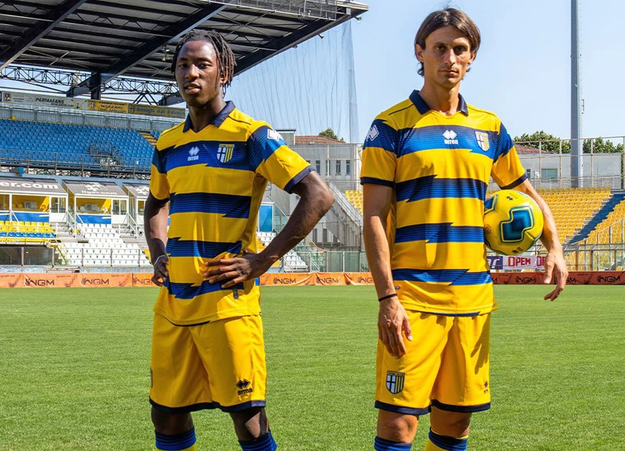 Parma 2022-23 Erreà Away Kit