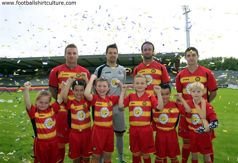 Partick Thistle 15/16 Joma Home Football Shirt