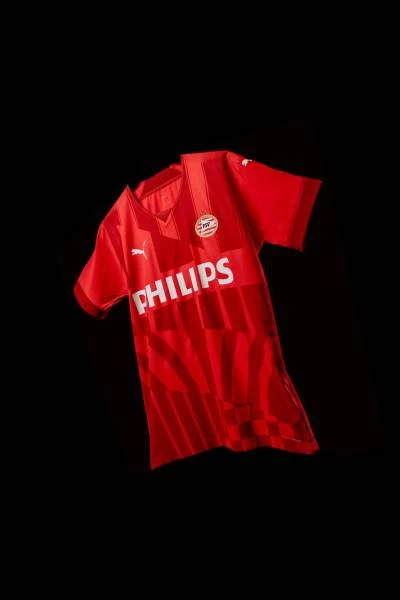 psv_philips_2023_puma_celebration_shirt_b.jpeg