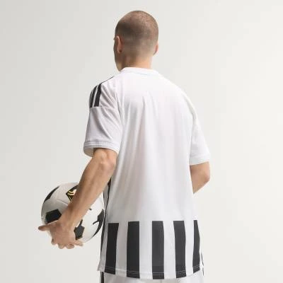 juventus_26_27_adidas_home_kit_03.jpg