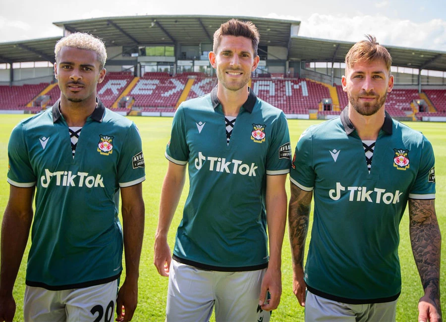 Wrexham 2021-22 Macron Away Kit #WxmAFC #Wrexham #Wrexhamafc #macronsports